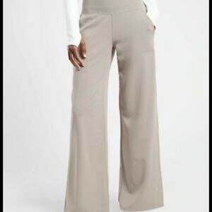 Athleta Venice Wide Leg  cream biege pants women’s large
